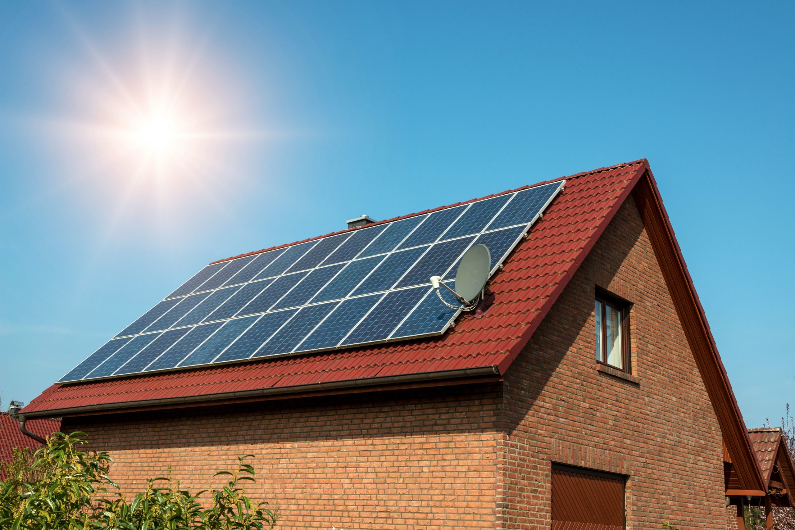 Dimensionamento de sistema fotovoltaico para projetos residenciais,  comerciais e industriais - Grupo E4